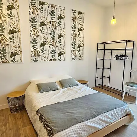 Holiday home Studio Avec Piscine Partagee Montcel (Puy-de-Dome)